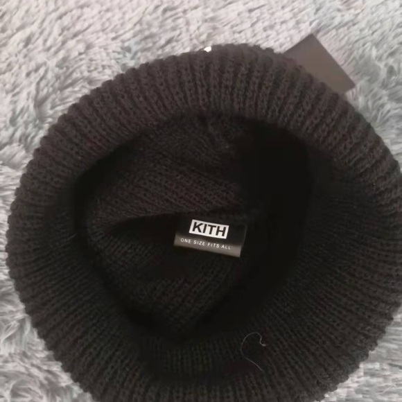 Kith Classic Rib Beanie Black - Picture 2 of 4
